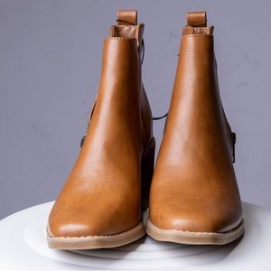 Universal Thread, Bristol Boots size 6 1/2